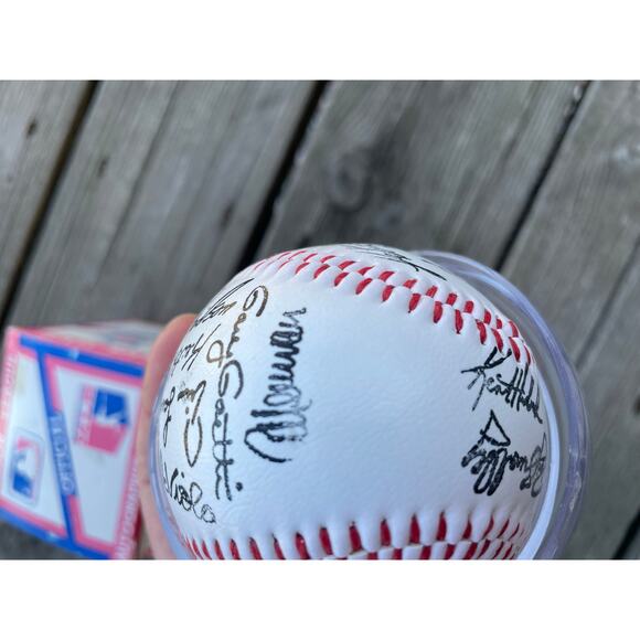 Vintage Signed Replilca of Twins Baseball 80s/90s - Picture 4 of 16